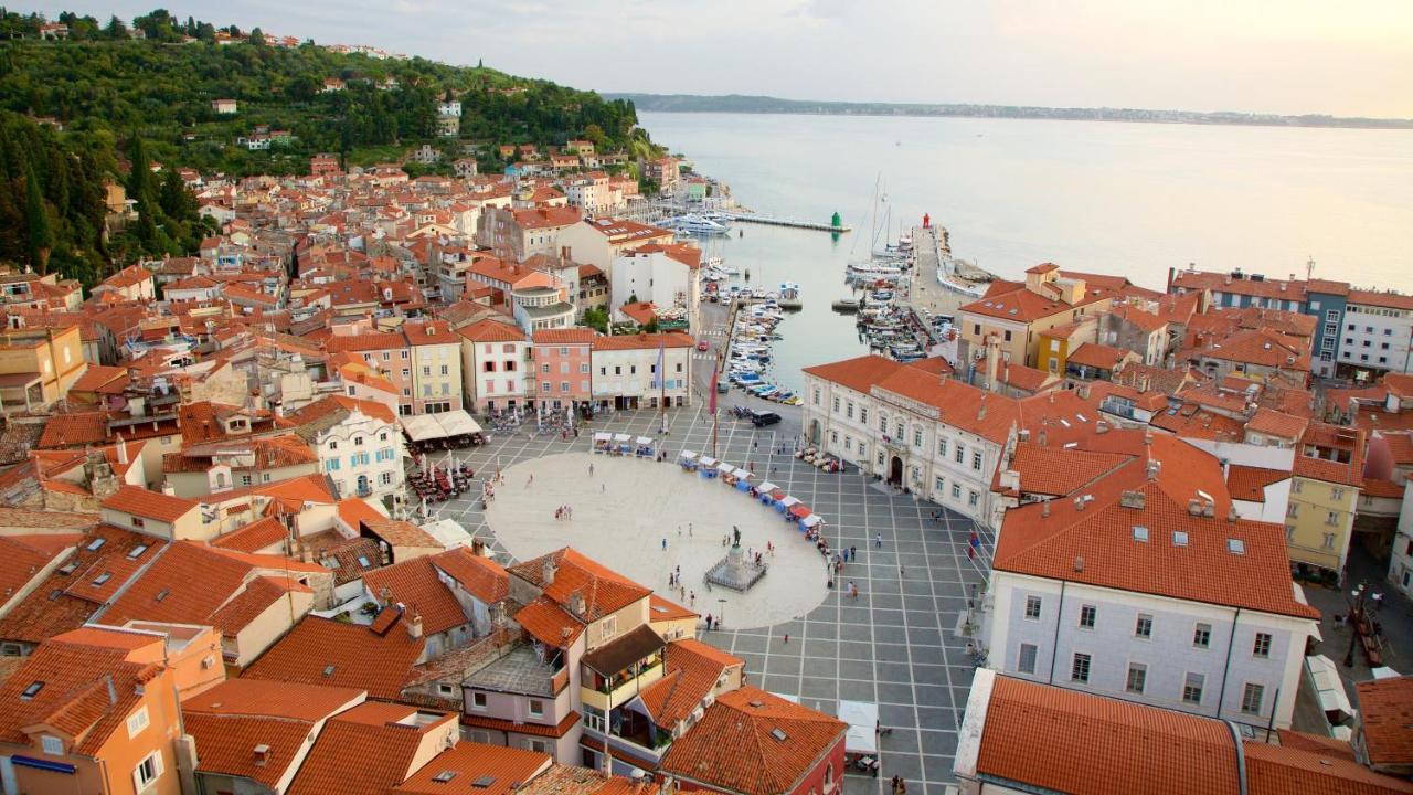 Apartment With Seaview And Garden For 6 Portorož Eksteriør bilde