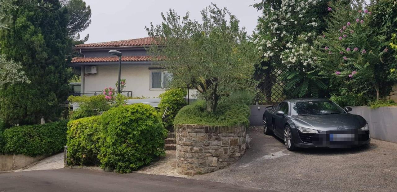 Apartment With Seaview And Garden For 6 Portorož Eksteriør bilde