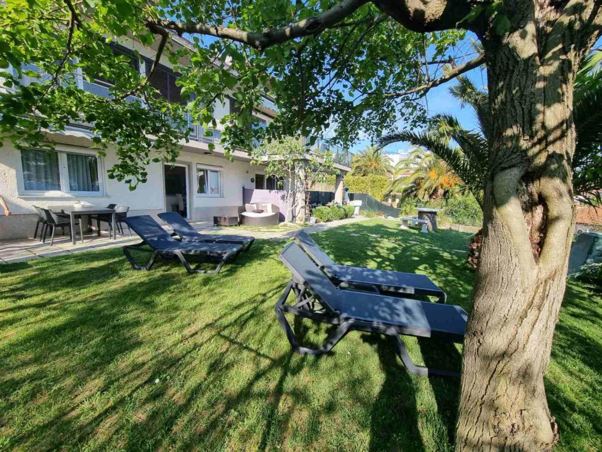 Apartment With Seaview And Garden For 6 Portorož Eksteriør bilde