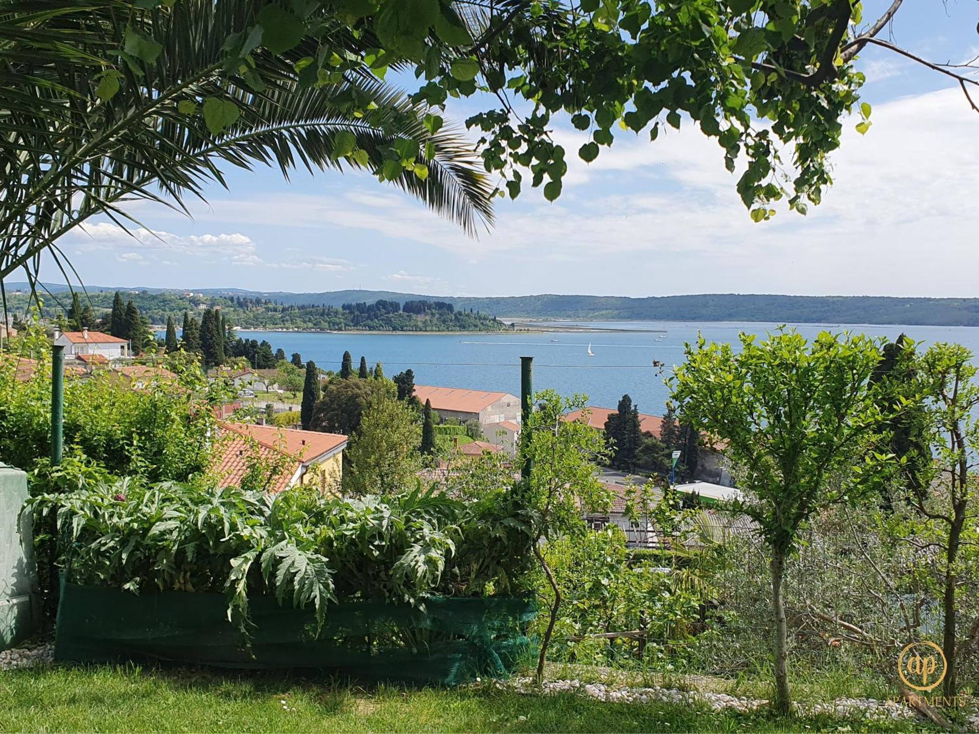 Apartment With Seaview And Garden For 6 Portorož Eksteriør bilde