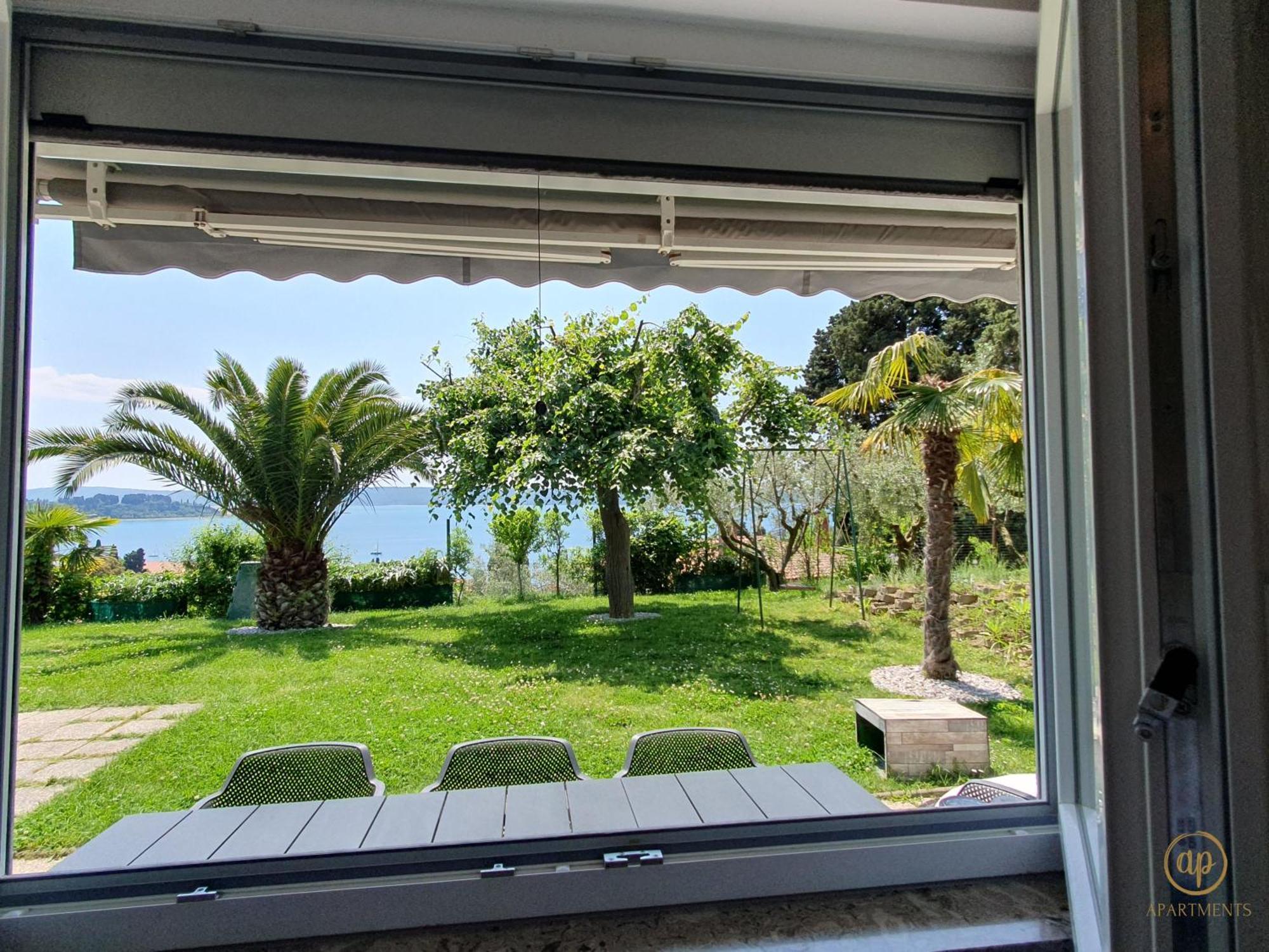 Apartment With Seaview And Garden For 6 Portorož Eksteriør bilde