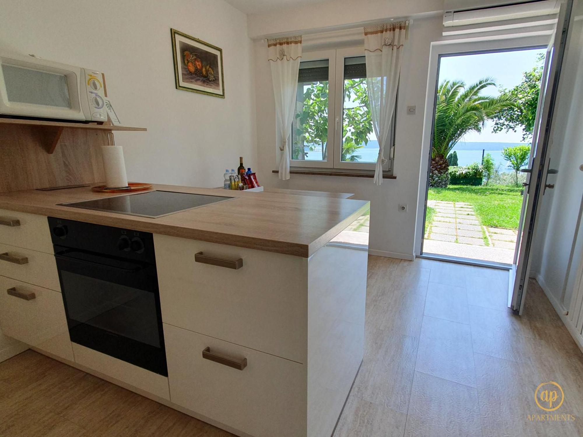 Apartment With Seaview And Garden For 6 Portorož Eksteriør bilde