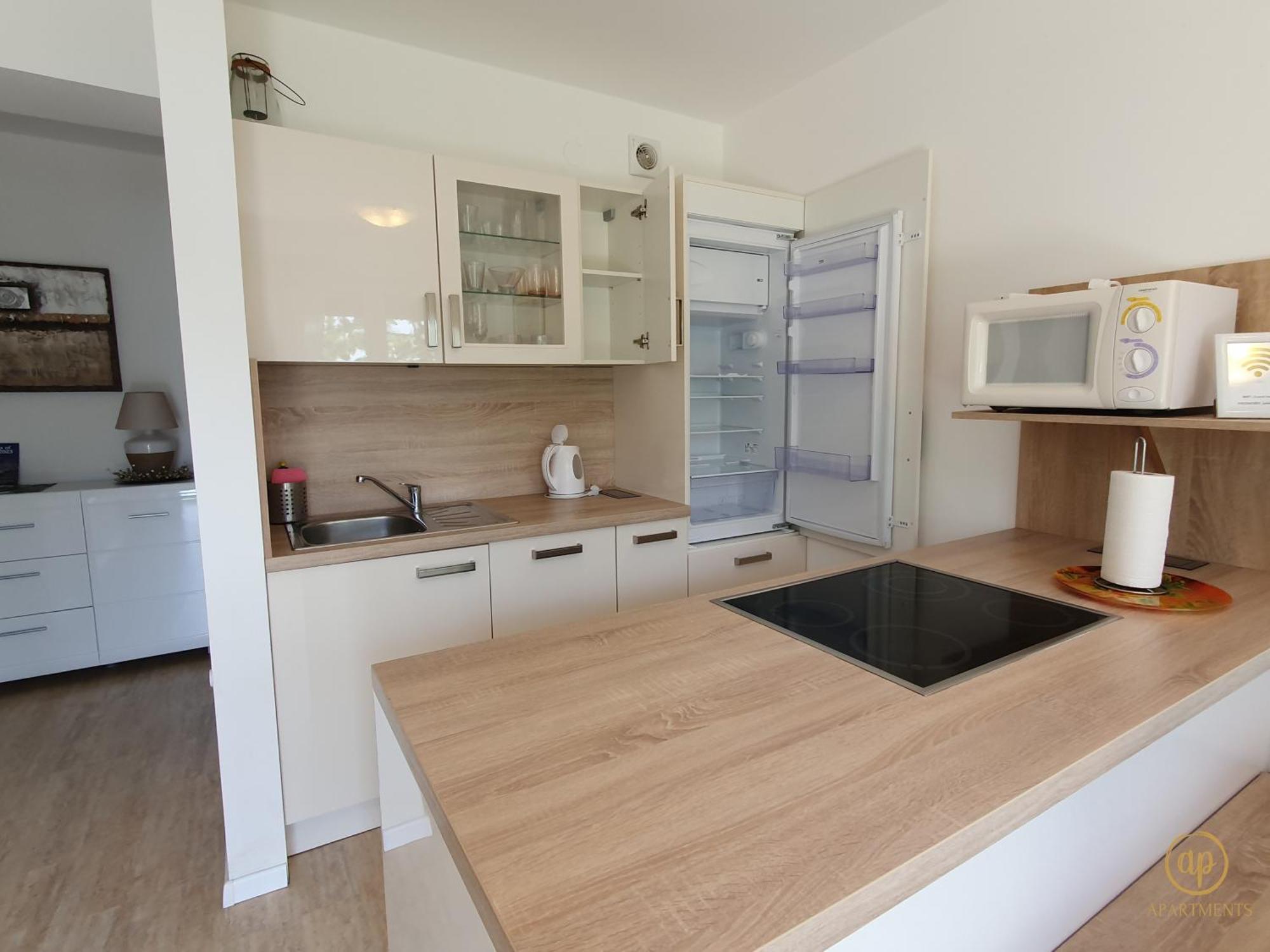 Apartment With Seaview And Garden For 6 Portorož Eksteriør bilde