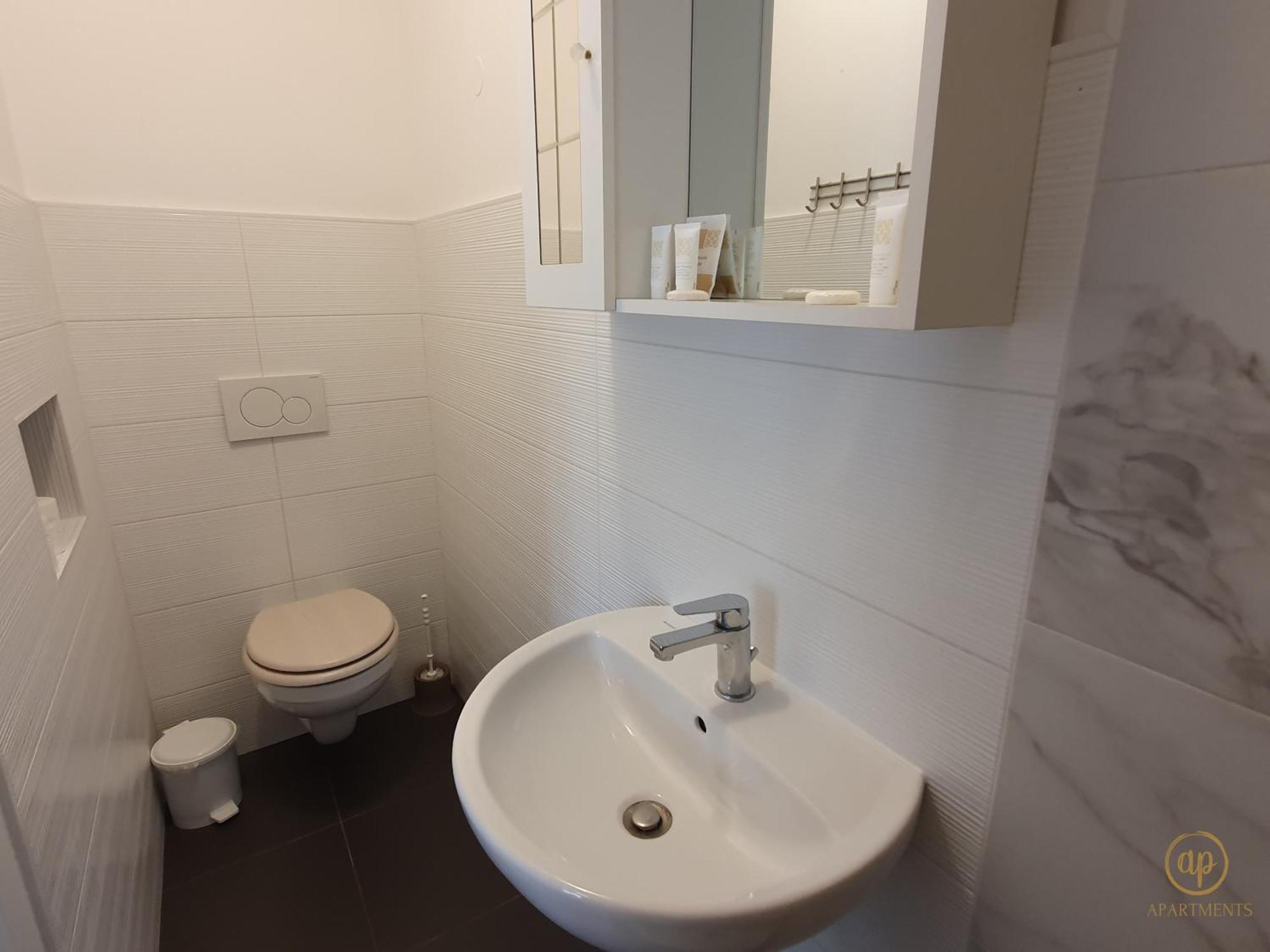 Apartment With Seaview And Garden For 6 Portorož Eksteriør bilde